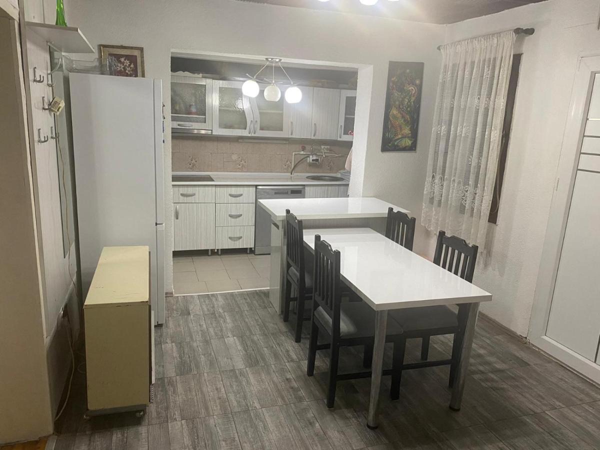 Iliovski Inn - Just Like Home Prilep Exteriör bild
